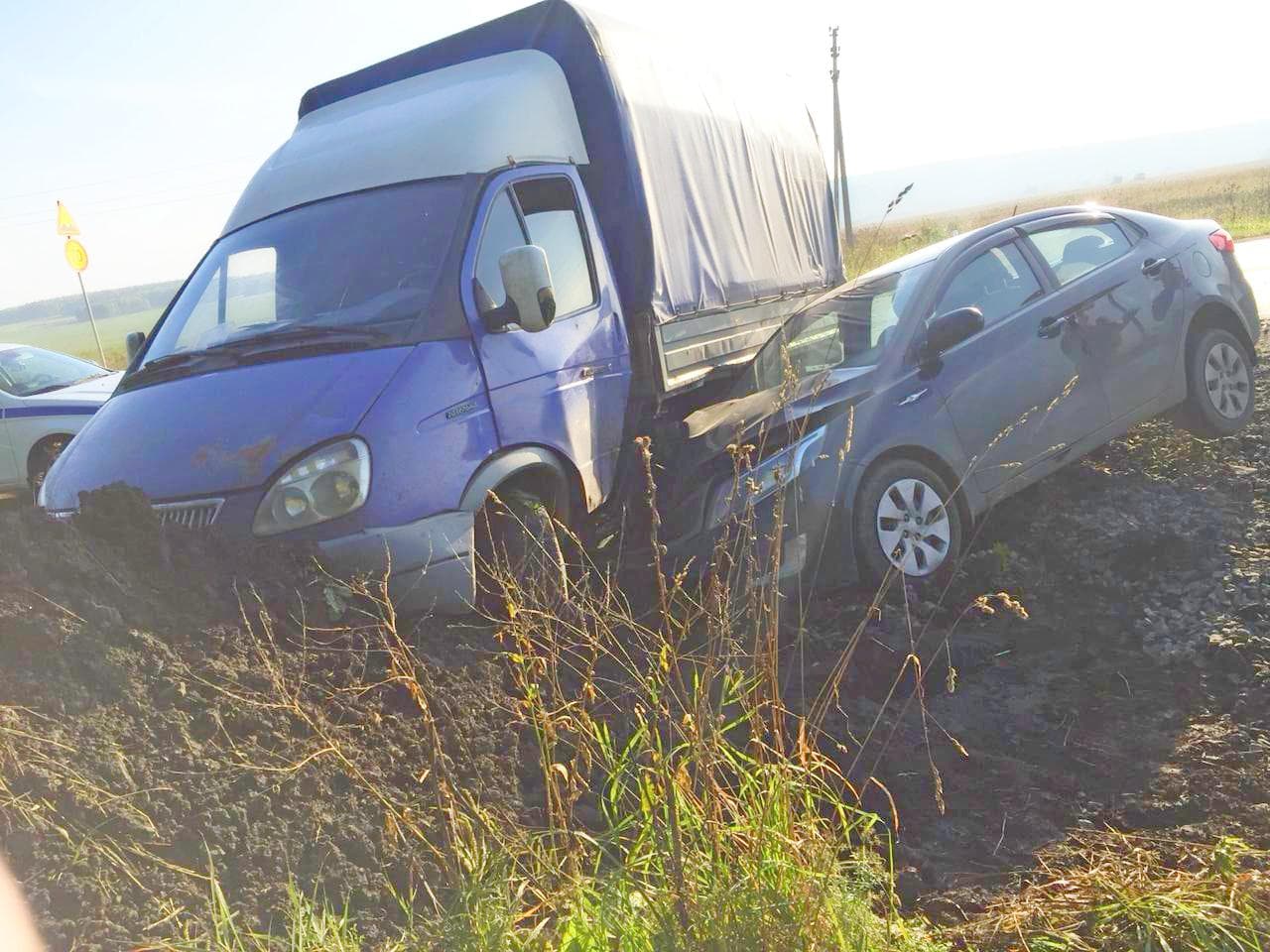 Тот случай, когда женщина не при чем, но пострадала именно она: жесткая авария на трассе «Арамиль-Андреевка» из-за самоуверенного газелиста