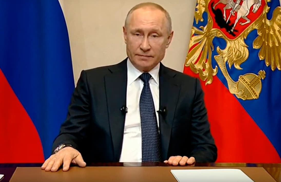 И опять, и снова. Президент Владимир Путин в очередной раз обратится к россиянам — скорее всего, речь пойдет о продлении режима самоизоляции