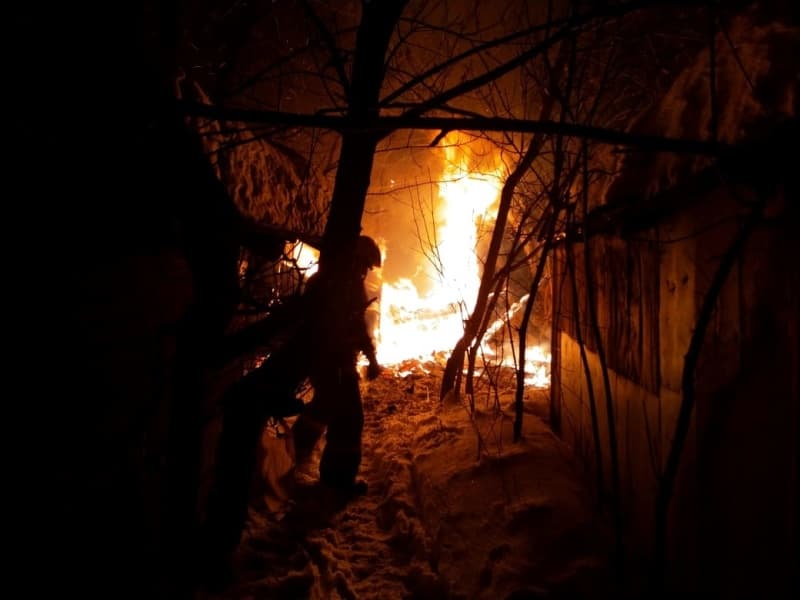 Накануне в Арамиле загорелись вещи в подвале частного жилого дома