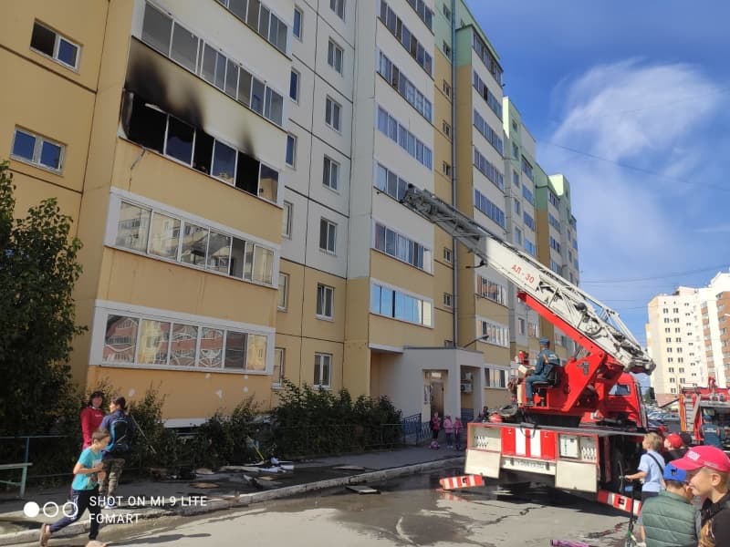 Накануне в Арамиле в девятиэтажке на балконе горели вещи