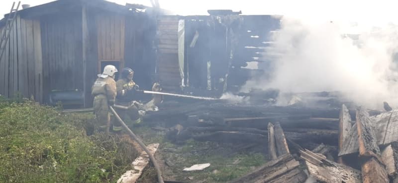 Накануне в Арамиле горел частный жилой дом на две семьи