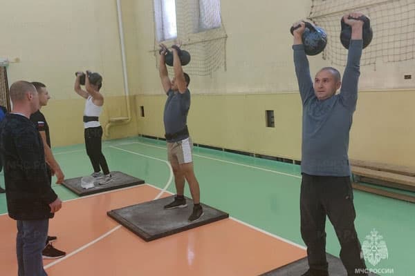 Огнеборцы из Арамиля заняли второе место в общекомандном зачёте соревнований по гиревому спорту