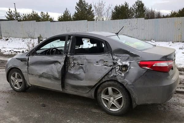 По маршруту Арамиль - Екатеринбург автобус с пассажирами протаранил иномарку