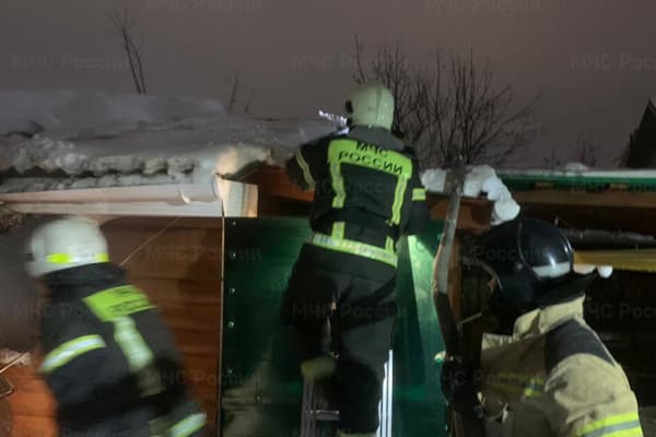 Ночью в Арамиле сгорела частная баня