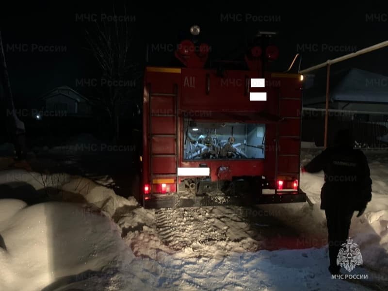 Рано утром в поселке под Сысертью сгорел частный жилой дом