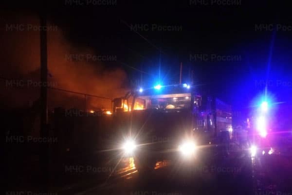 Ночью в Арамиле сгорел садовый дом