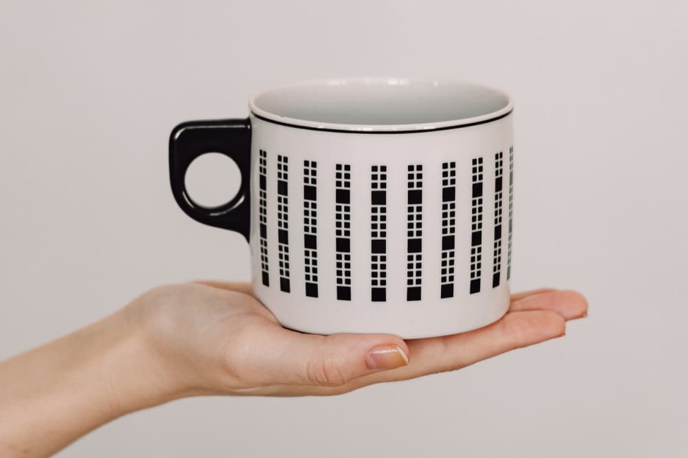 Сысертский фарфор будет продаваться в Москве: на изделиях появятся столичные достопримечательности 