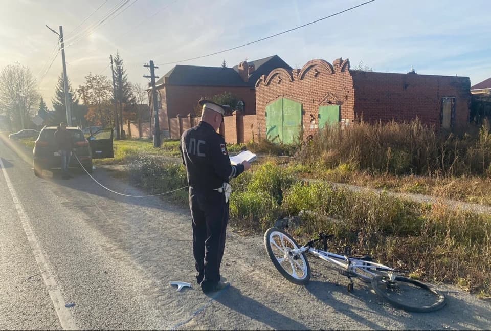 Водителя ослепило солнце: в Арамиле произошло ДТП, в котором пострадала несовершеннолетняя