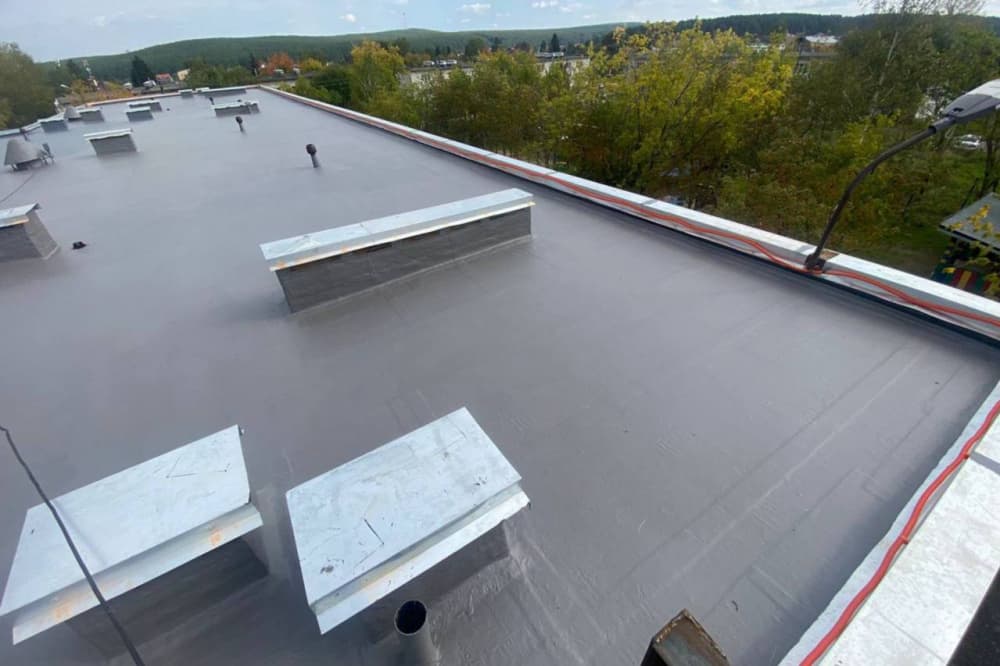 В Сысерти завершили ремонт кровли детского сада после вмешательства прокуратуры