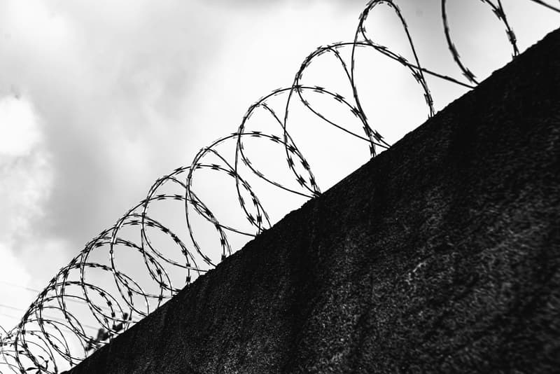 В тагильской колонии изготовят десять площадок для мусорных контейнеров в Сысерти