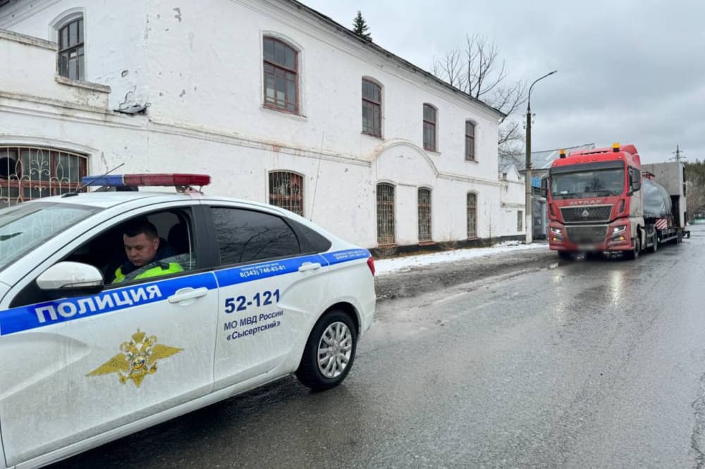 В Сысерти автоинспекторы отстранили жителя Ставрополья от управления грузовиком