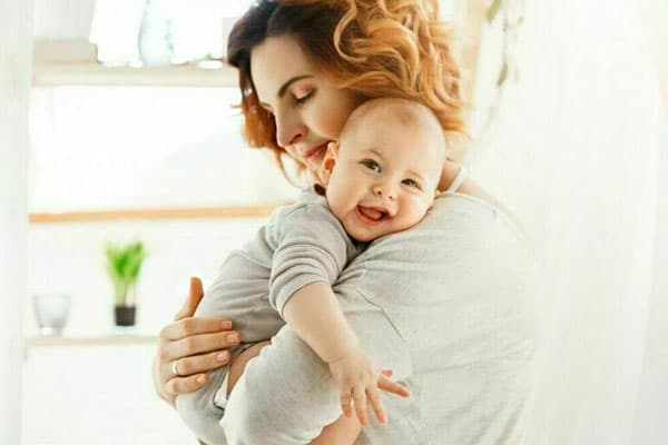 Надёжная няня для грудного ребёнка: забота, которой можно доверять