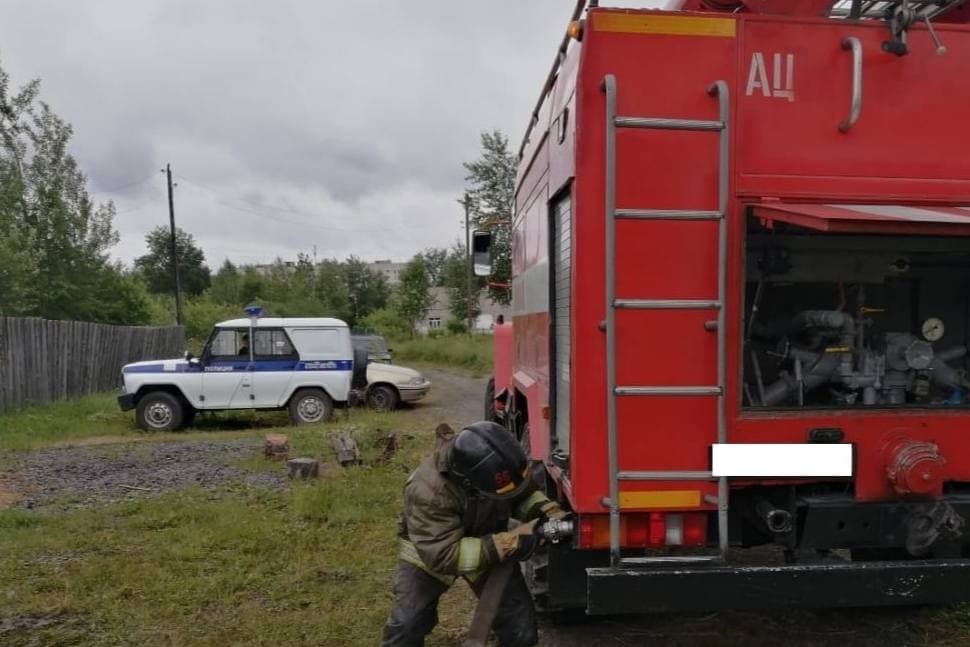 В Сысертском муниципальном округе утром 22 июня произошел пожар