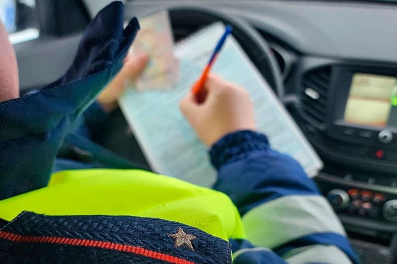 В Арамили и Сысерти усилили меры безопасности для детей-пассажиров в автомобиля