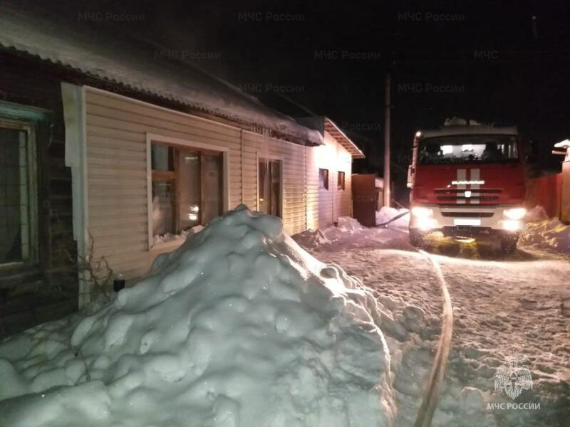 Пожар в Сысертском округе: погиб человек, поврежден частный дом | В Сысертском округе сгорел частный дом, есть погибший Пожар в Сысертском округе: погиб человек, поврежден частный дом | В Сысертском округе сгорел частный дом, есть погибший