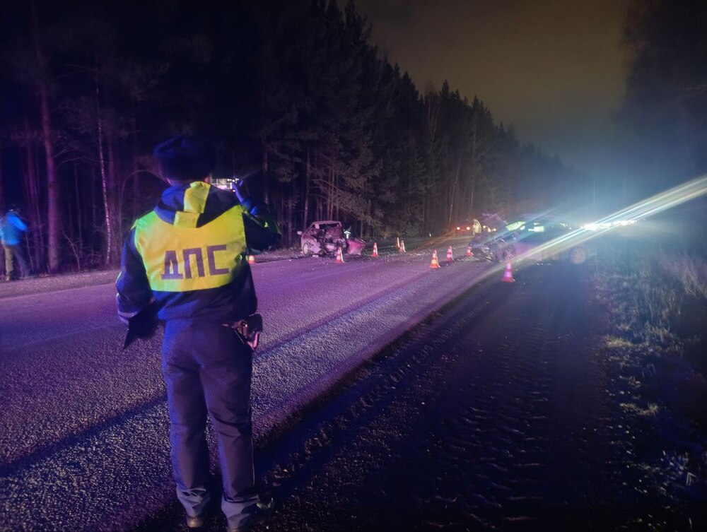 Вылетел на встречку: авария на Арамильском тракте закончилась госпитализацией трех человек | Три человека пострадали в ДТП на Арамильском тракте Вылетел на встречку: авария на Арамильском тракте закончилась госпитализацией трех человек | Три человека пострадали в ДТП на Арамильском тракте
